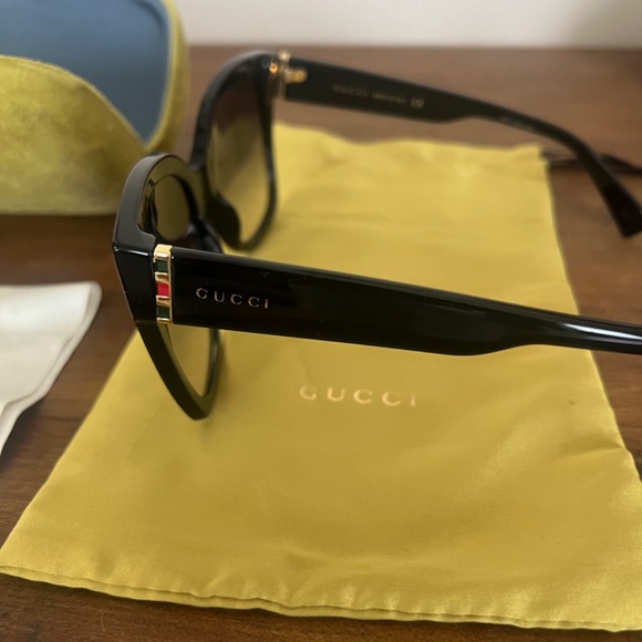 Gucci Sunglasses GG0495S - Picture 7 of 12